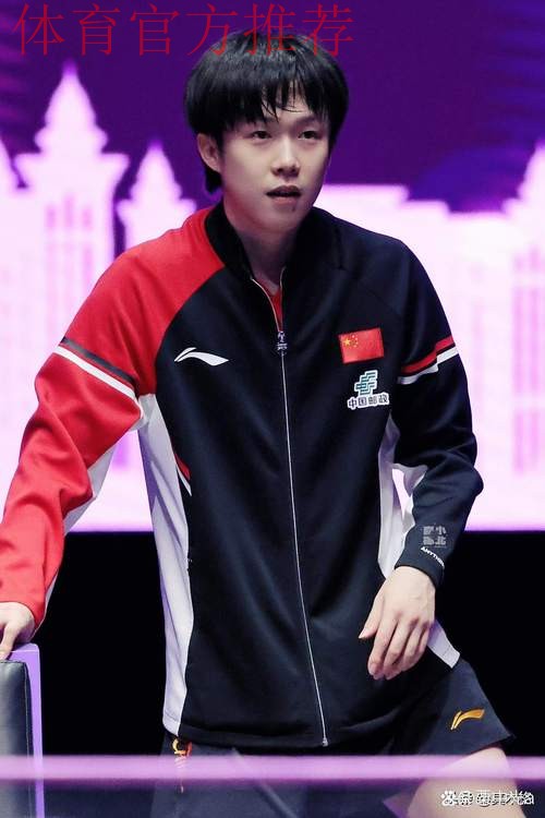 王楚钦、安宰贤、王艺迪惊喜录制祝龙哥珠海恒达乒乓球俱乐部开业大吉 王楚钦、安宰贤、王艺迪惊喜录制祝龙哥珠海恒达乒乓球俱乐部开业大吉