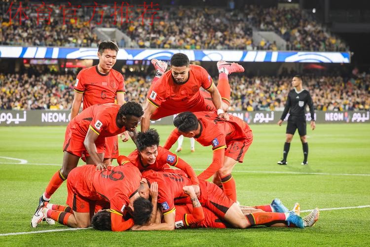 亚预赛国足客场1:1战平印尼 吴曦进球曾诚立功